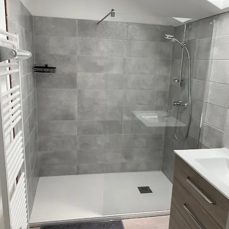 Cosy La Maison De Jean Oiron